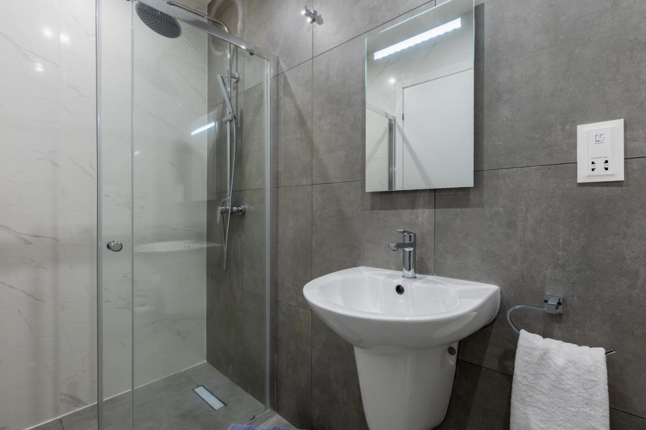 Appartement Seaside Luxury In Pembroke St Julians Extérieur photo